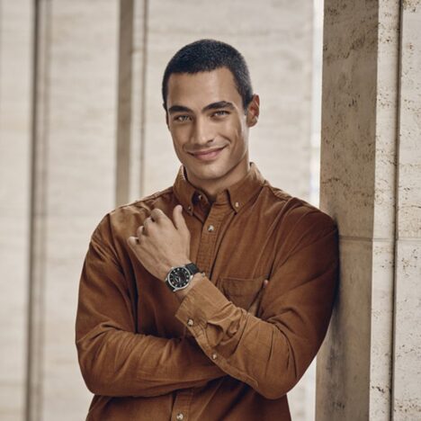 שעון City Classic רצועת עור שחורה ולוח שחור 42 מ