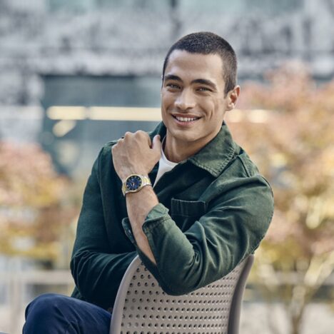 שעון City Classic רצועה בכסף וזהב ולוח כחול 42 מ