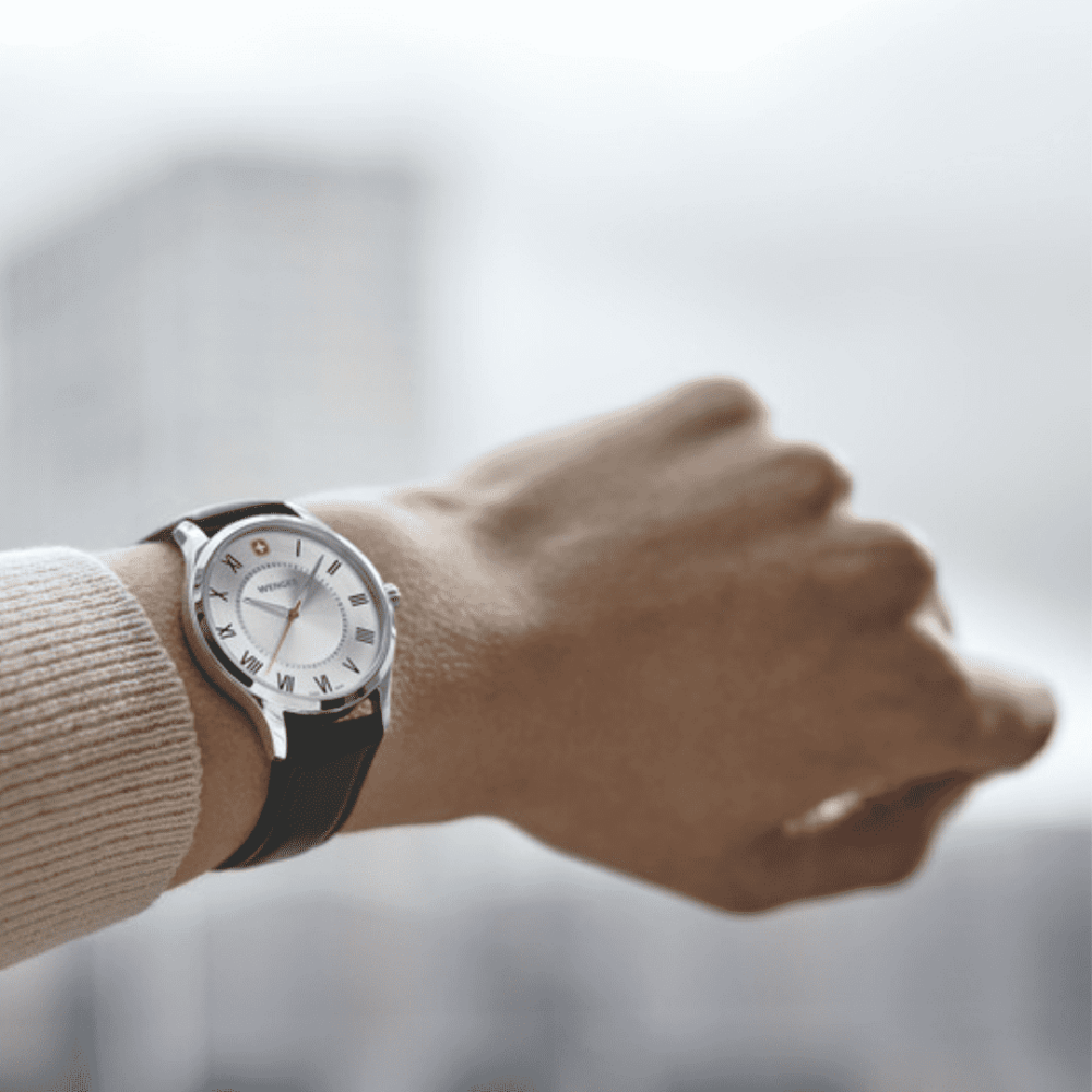 שעון City Classic רצועת עור שחורה ולוח כסוף 34 מ"מ