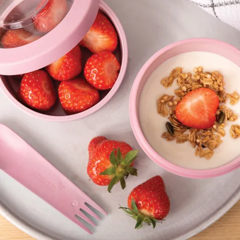 קופסת אוכל Morning & Noon עם כף מזלג ורוד Amuse