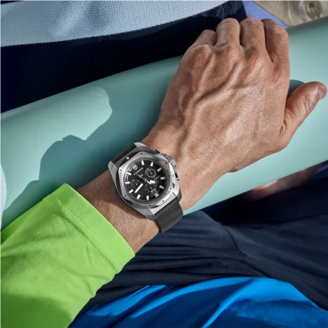 שעון I.N.O.X chrono רצועת גומי לוח שחור 43 מ