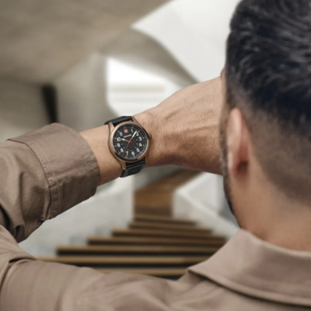 שעון Terragraph רצועת סיליקון לוח שחור מסגרת נחושת 43 מ"מ