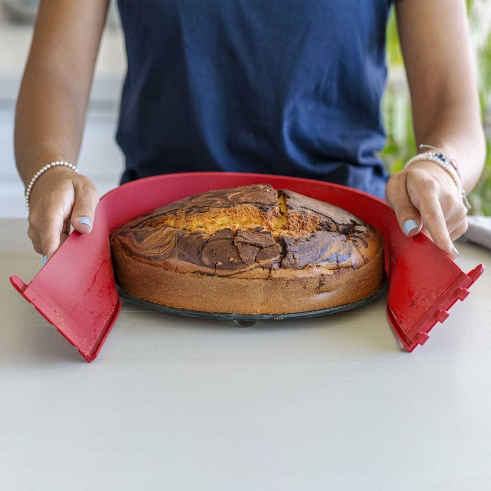 תבנית עגולה מתפרקת Springform עם תחתית זכוכית 26 ס"מ אדומה