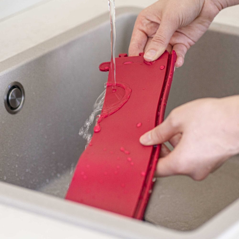 תבנית עגולה מתפרקת Springform עם תחתית זכוכית 26 ס"מ אדומה