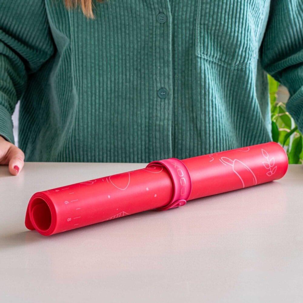 משטח סיליקון לרידוד ואפייה אדום