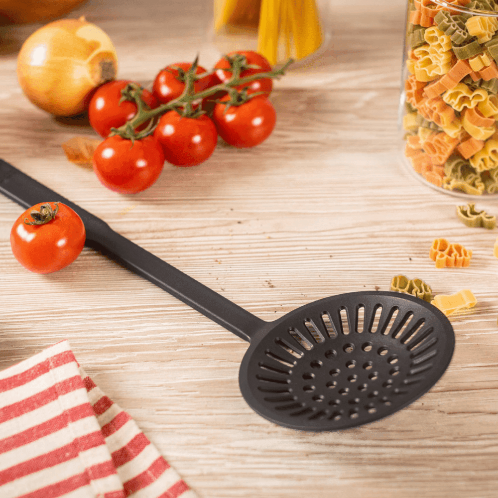 כף קיפוי מחוררת שווייצרית