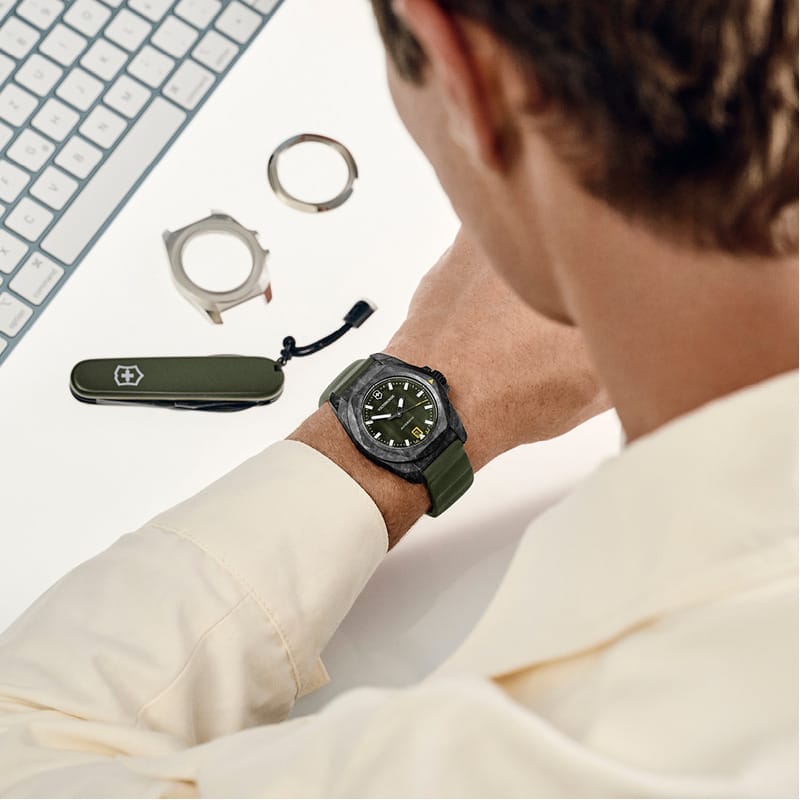 סט שעון I.N.O.X אוטומטי קרבון ואולר ירוק זית