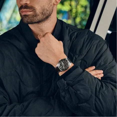 שעון Swiss Army רצועת עור שחורה לוח שחור 42 מ