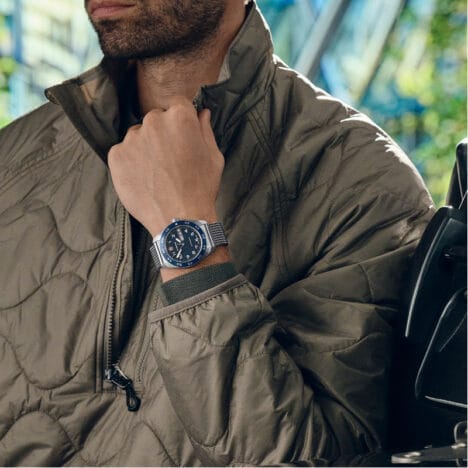 שעון Swiss Army רצועת מתכת לוח כחול 42 מ