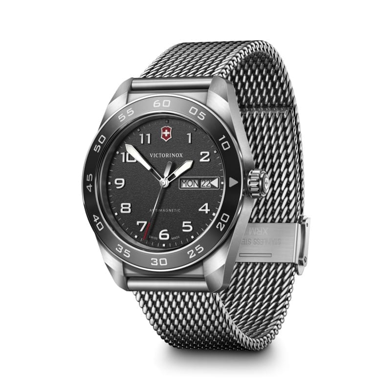 Swiss Army רצועת מתכת לוח שחור 42 מ"מ