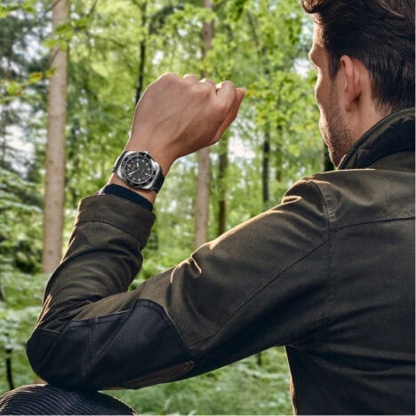 שעון Swiss Army אוטומטי רצועת עור שחורה לוח שחור 42 מ”מ