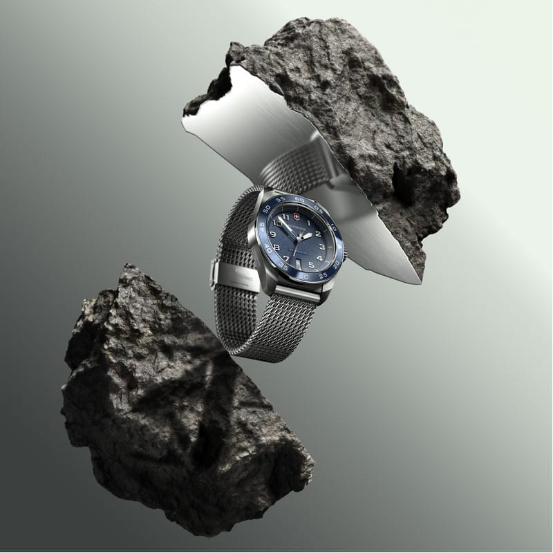 שעון Swiss Army אוטומטי רצועת מתכת לוח כחול 42 מ”מ