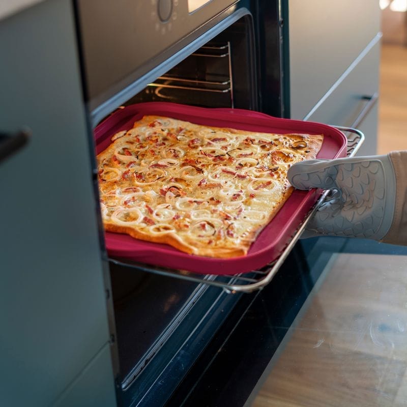 משטח אפייה מתקפל מסיליקון אדום