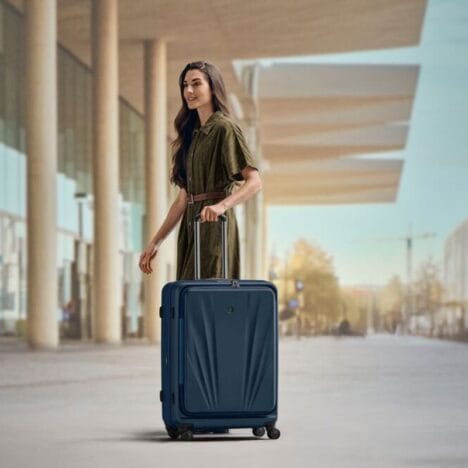 מזוודה גדולה Skyon כחול נייבי- וונגר