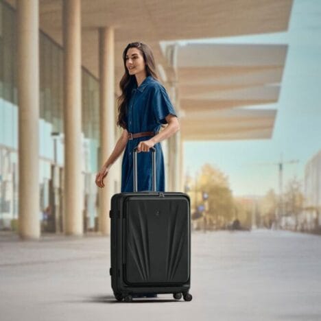 מזוודה גדולה Skyon שחור- וונגר