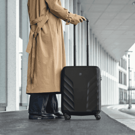 מזוודת טרולי Motion Chic Black וונגר